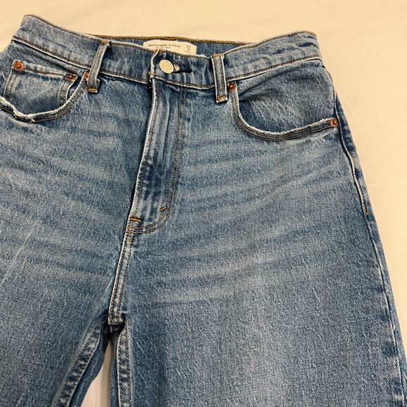 Hi Rise 80s Mom Jean Abercrombie - Picture 3 of 5